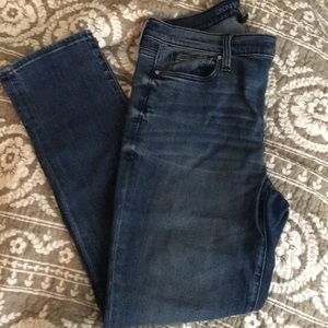 Last weekend available! DKNY Skinny Jeans